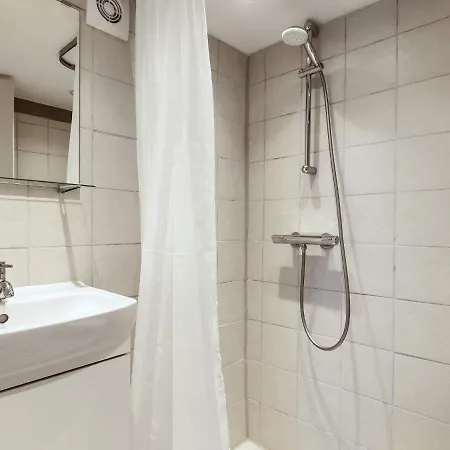 4 Person In Rudkobing-by Traum * 鲁德克丙